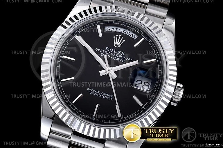 0726 Versatile RDD0220H – DayDate 36mm 701